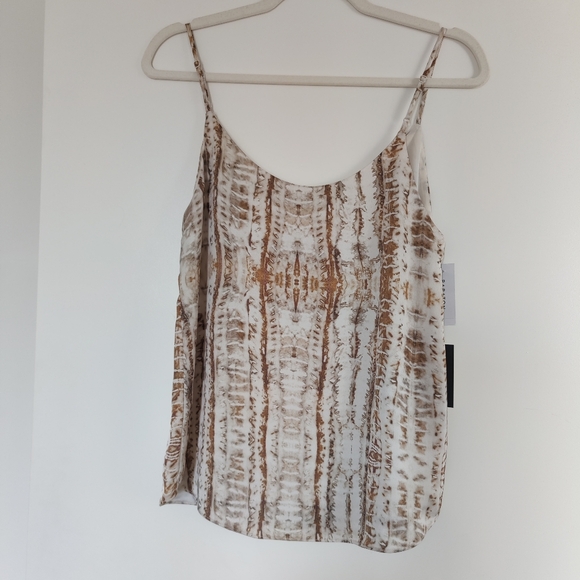 NEW Aritzia Babaton Everly camisole Giselle. Color: Rust. Size XS - Picture 4 of 7